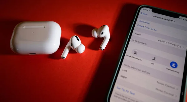 Nouveaux écouteurs Apple Computers AirPods Pro — Photo