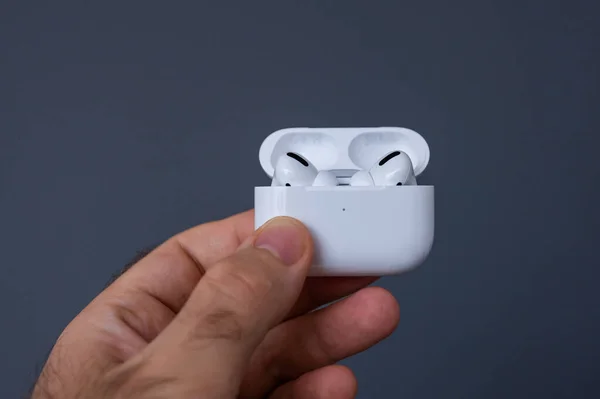 Nowe słuchawki Apple Computers Airpods Pro — Zdjęcie stockowe