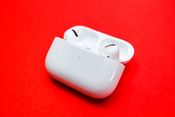 Nowe słuchawki Apple Computers Airpods Pro — Zdjęcie stockowe