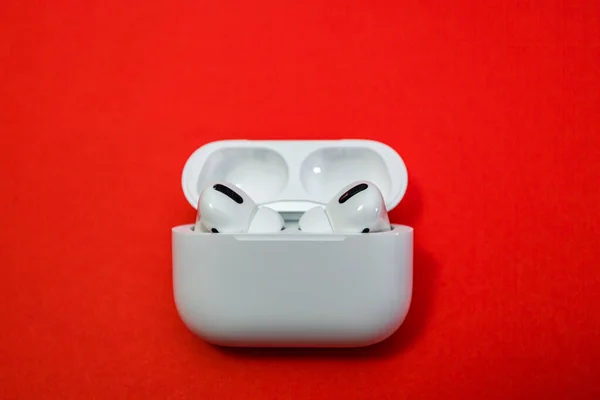 Nowe słuchawki Apple Computers Airpods Pro — Zdjęcie stockowe