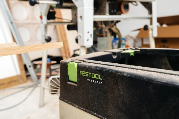 Макросъемка крупным планом профессионального пылесоса Festool Cleantec — стоковое фото