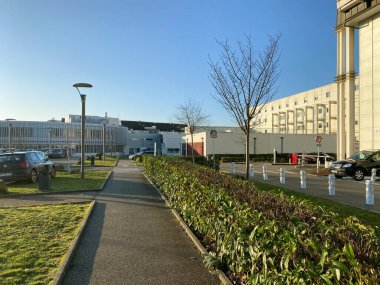 Saint-Anne, Strasbourg 'daki büyük hastane otoparkı.