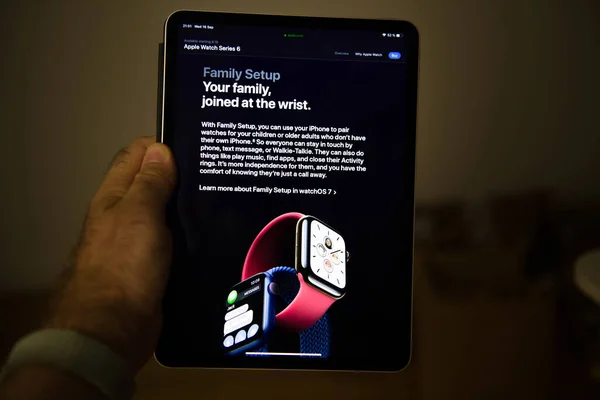 IPad Pro tablet nieuwste Apple Computers nieuws Family Setup — Stockfoto