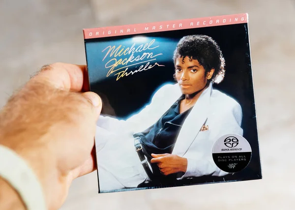 Paris, Fransa - 4 Ağustos 2025: Michael Jackson Thriller SACD Mobil Fidelity Sound Lab sürümünün ön kapağı