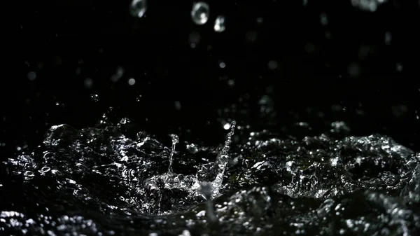 Water Splash Zwarte Achtergrondkleur Die Vertegenwoordigen Schoon Zuiver Natuurlijke Frisheid — Stockfoto