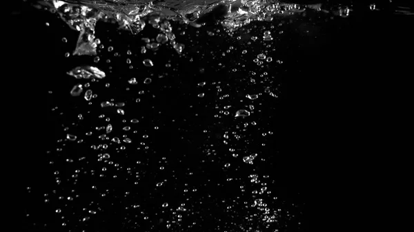 Пузырьки Воды Плавающие Черном Фоне Которые Представляют Собой Освежение Освежающего — стоковое фото