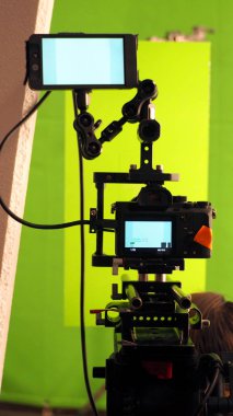 Studio üretim vdo kamera arkasında bu çekim veya yeşil ekran arka planı profesyonel ekip ekip ve ekipmanları ile sonrası süreçte chroma anahtar Yöntem için filme.