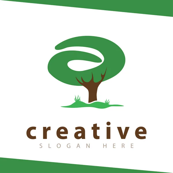 Skrivelse Träd Grön Logo Vector Mall — Stock vektor