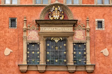 Prag Şehir Meydanı Çek Cumhuriyeti, gündoğumu şehir manzarası, Astronomik Saat Kulesi