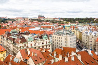 Prag Şehir Meydanı Çek Cumhuriyeti, gündoğumu şehir manzarası, Astronomik Saat Kulesi