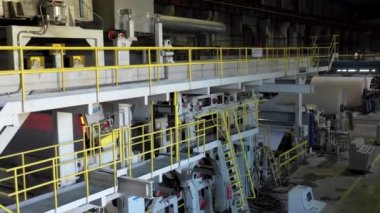 fabrika üretim atölye ekipmanları ve ürünleri