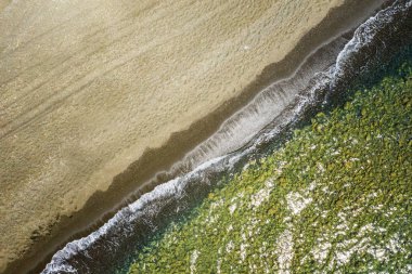 Kas Rivera üzerindeki dağın panoramik manzarası, Kas Likya patikası dağından yürüyüş