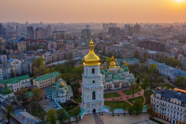Sofievskaya Meydanı ve St. Sophia Katedrali Kiev, Ukrayna Hava görünümünü. Turist görme. Ukrayna Barok