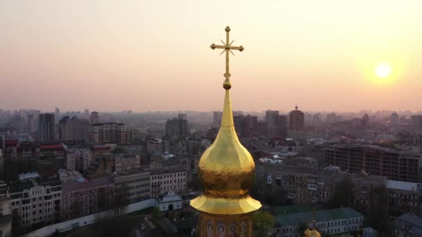Drohne fliegt rund um die Kathedrale des Heiligen Sophia, Kiew, Ukraine — Stockvideo