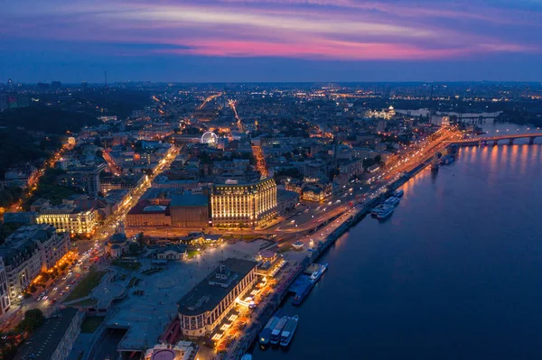 Kiev çatısından Akşam görünümü . Kiev, Ukrayna