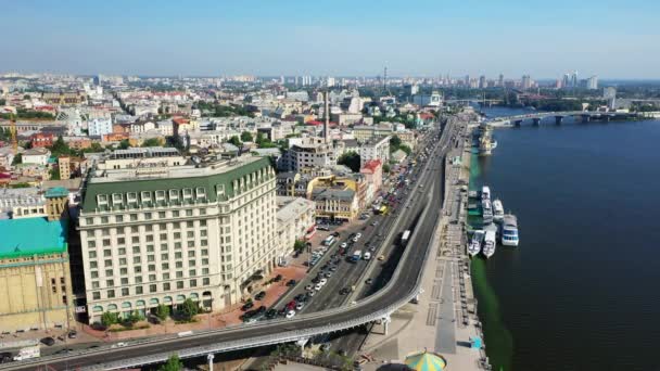 Drone aerial of modern buildings in Kiev overlooking a lake, Ukraine — Stock Video