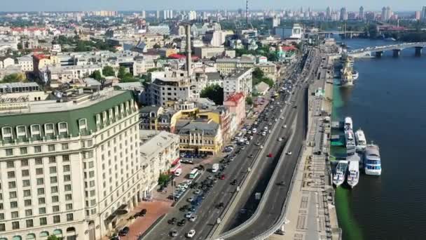 Poklatkowy kijowskiego miasta miejskiego obszaru. miasto Kijów antena Drone Panorama na letni dzień. wieczór Kiyv City Time-Lapse. Kijów miasto od góry — Wideo stockowe