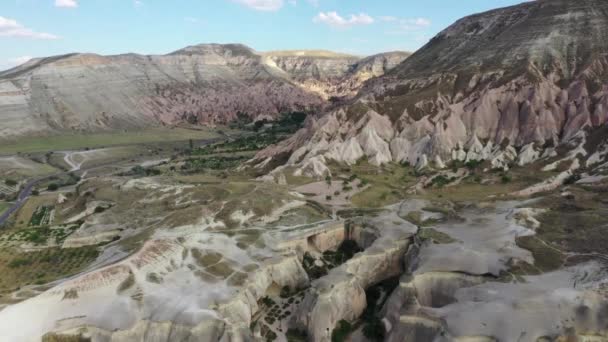 Turquía Capadocia paisaje adecuado, disparando desde el dron — Vídeo de stock