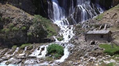 Ağaçlar ve Gelin Likleri - Kanyon Türkiye