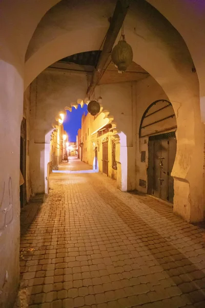 Antiga torre de fortaleza na cidade de Tânger, Marrocos — Fotografia de Stock