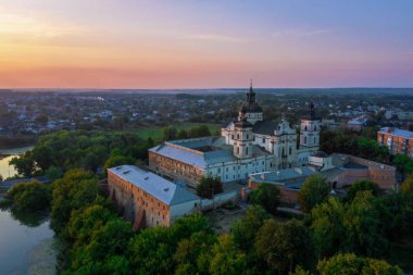 Berdichev yalınayak Carmelites manastırı. Yukarıdan görüntüle