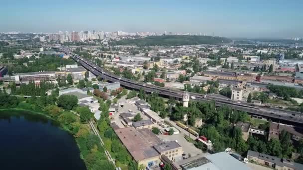 Planta de producción de parque de vista aérea. Zona de fabricación en ciudad industrial . — Vídeo de stock