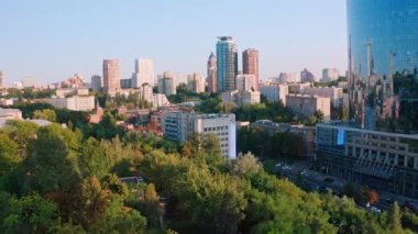 Kyiv şehrinin havadan görüntüsü. Kyiv, Ukrayna hava manzaralı şehir.