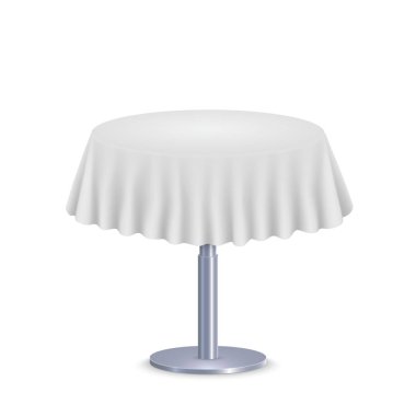 Beyaz arka planda göl kenarında masada boş yuvarlak masa örtüsü