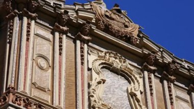 Valencia, İspanya - 2018 yaklaşık: Seramik Ulusal Müzesi ve Dekoratif Sanatlar süslü kaymak gibi taş cephe tarihi Palace Marques de Dos Aguas Ulusal Seramik Müzesi Valencia, İspanya