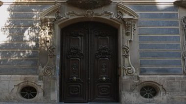 Valencia, İspanya - 2018 yaklaşık: Seramik Ulusal Müzesi ve Dekoratif Sanatlar süslü kaymak gibi taş cephe tarihi Palace Marques de Dos Aguas Ulusal Seramik Müzesi Valencia, İspanya