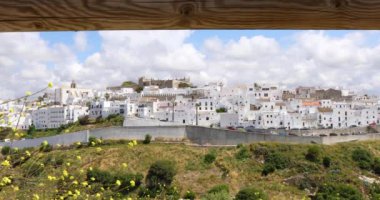 izleme git ileri atış ile kaymak cityscape, Cadiz, Endülüs, İspanya, Avrupa'nın Vejer Köyü