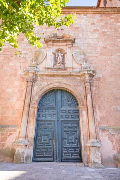 Fachada Exterior Com Porta Colunas Estátua Igreja Santa Maria Mayor — Fotografia de Stock