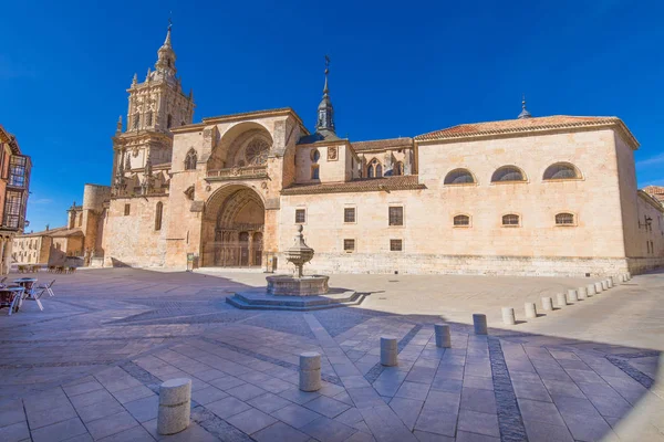 Gevel Van Kathedraal Burgo Osma Middeleeuwse Baken Een Monument Uit — Stockfoto