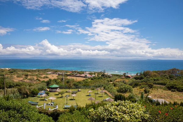 вид из Кадиса, пейзажа Гибралтарского пролива, ближайшей точки между Европой (Испания) и Африкой (Марокко), и объединение Атлантического океана со Средиземным морем
