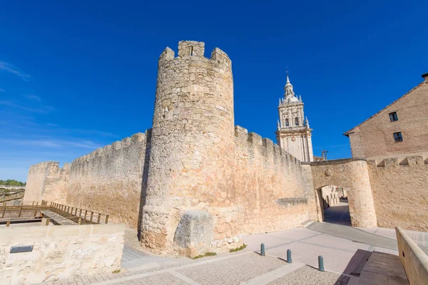 Стіни середньовічного міста де ОДМА місті Burgo — стокове фото
