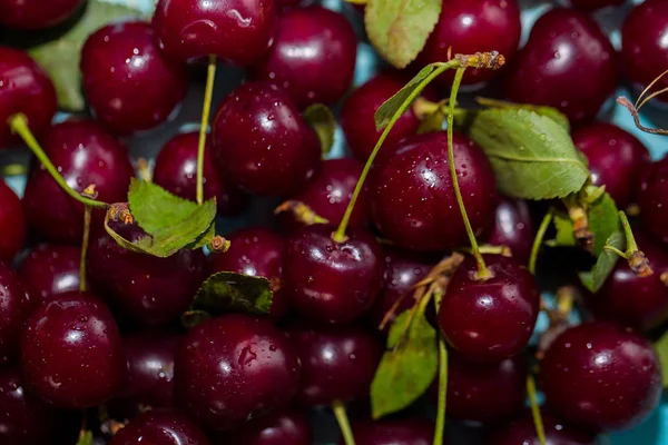 Detailní Záběr Třešňového Koše Čerstvé Třešně Pozadí Makro Fotografie — Stock fotografie