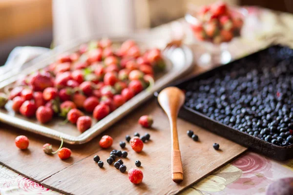 Strawberry Blueberries Trays Top View Fruits Berries Healthy Food — Stock Photo, Image