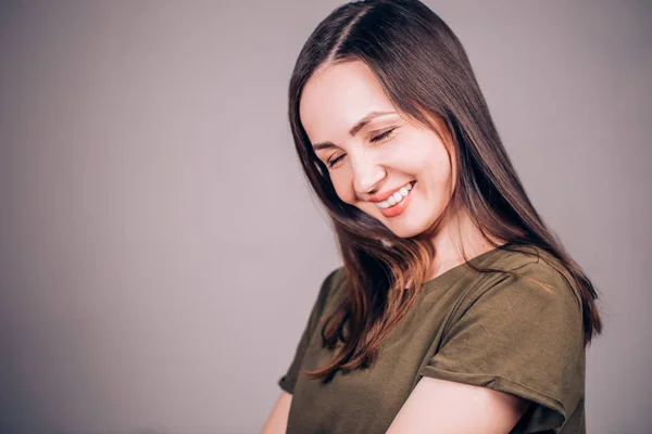 Una Donna Molto Felice Ride Occhi Chiusi Felicità Risate Sorriso — Foto Stock