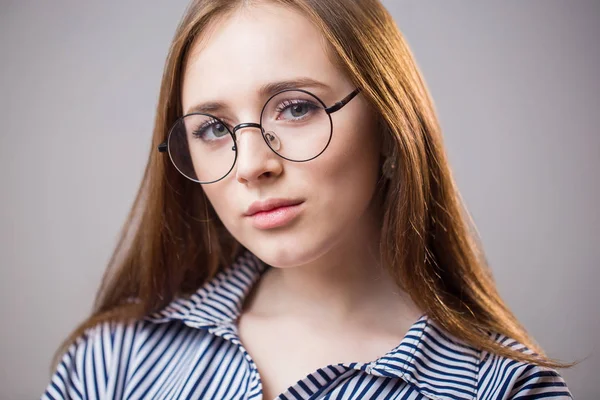 Mooie Close Portret Van Een Jonge Student Meisje Met Bril — Stockfoto