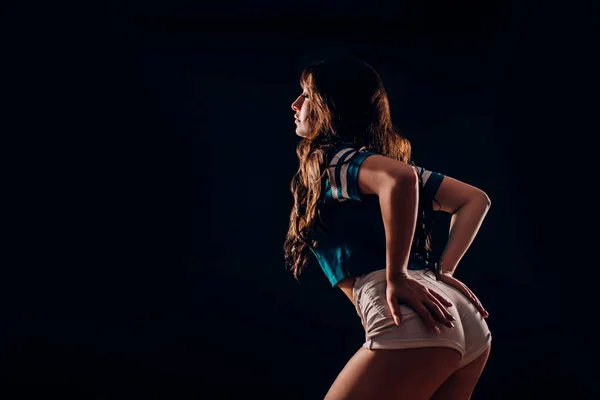 Retrato Lateral Bela Mulher Morena Sexual Camiseta Azul Shorts Brancos — Fotografia de Stock