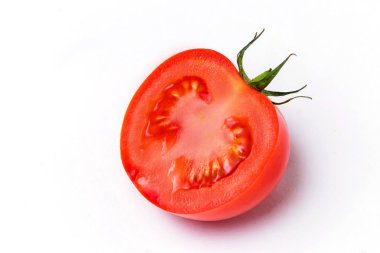 Domates izole beyaz arka planda