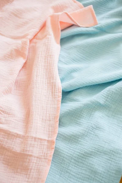 Прекрасна Рожева Синя Муслінова Тканина Вид Зверху Текстиль Концепції Одягу — стокове фото