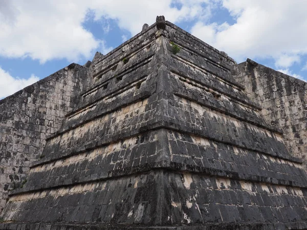 Focus Tomb High Priest Pyramid Chichen Itza Mayan Town Ruins — 图库照片