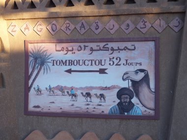 Fas 'ta Afrika Zagora kasabasında mural, anlamına gelir: 52 gün mali Timbuktu yürüyerek veya deve