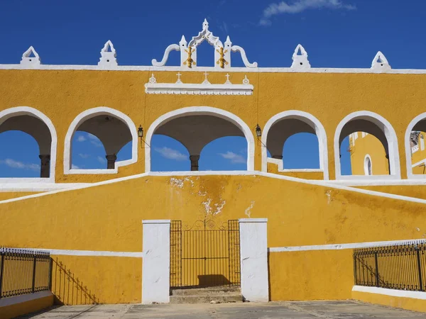 San Antonio de Padua Kloster in Izamal Stadt in Mexiko — Stockfoto