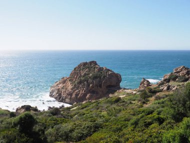 Fas 'taki Cape Spartel' in fevkalade afrika manzaraları 2019 'da açık mavi gökyüzü nisan ayında güneşli bir bahar günü..