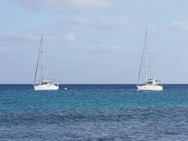 Two White Yachts Clear Waters Atlantic Ocean Landscapes African Sal — Stock Photo, Image