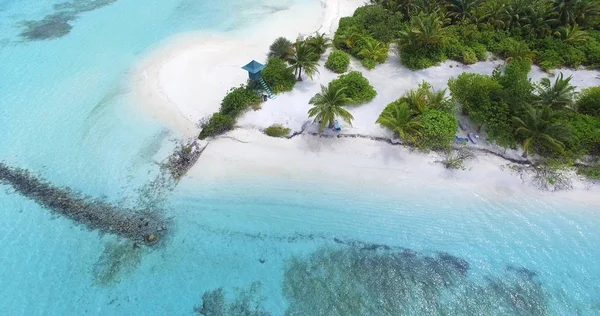 Вид Тропічний Острів Блакитній Океанічній Воді — стокове фото