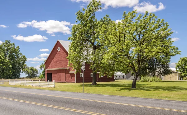 Grange Rouge Dans Une Route Campagne Willamette Valley Oregon — Photo