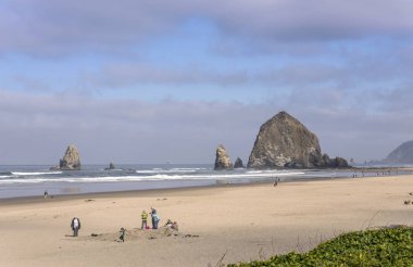 İşçi Bayramı hafta sonu Oregon kıyılarında.